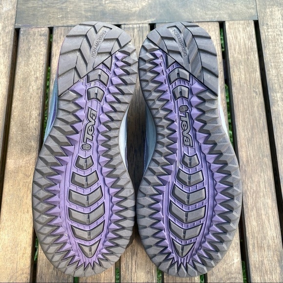 Teva  Women's Charged Gray & Pink Waterproof Drawstring Hiking Shoes Size 6 - Picture 7 of 7